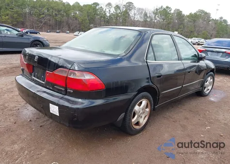 2000 Honda Accord 3.0 Ex z USA, uszkodzony, nr VIN 1HGCG1652YA026592